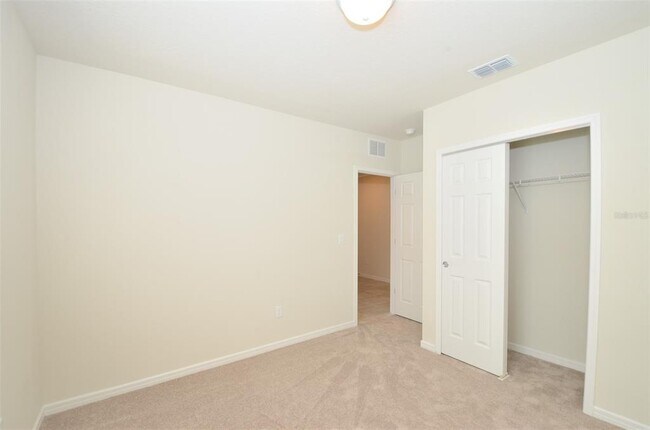 Building Photo - 1647 Aspen Ave