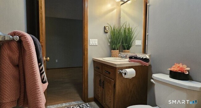 Building Photo - 482 East St