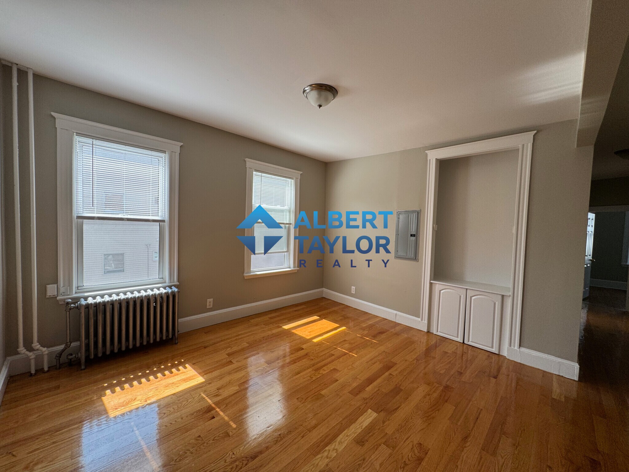 Building Photo - 62 Fayston St
