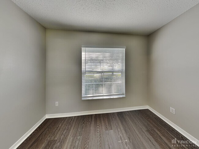 Building Photo - 15342 Margaux Dr