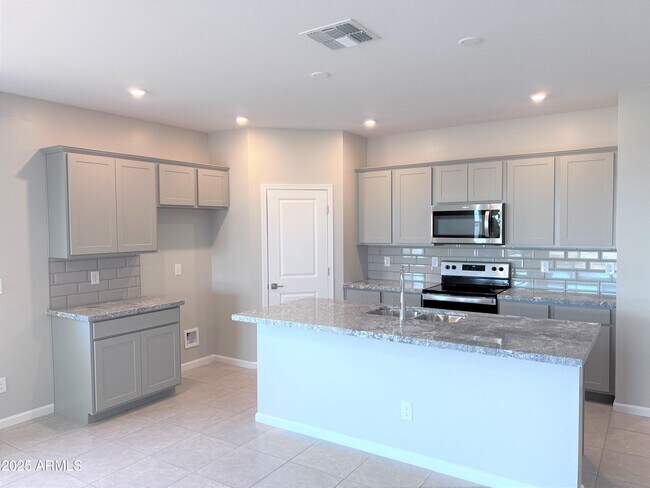 Building Photo - 17810 W Monte Lindo Ln