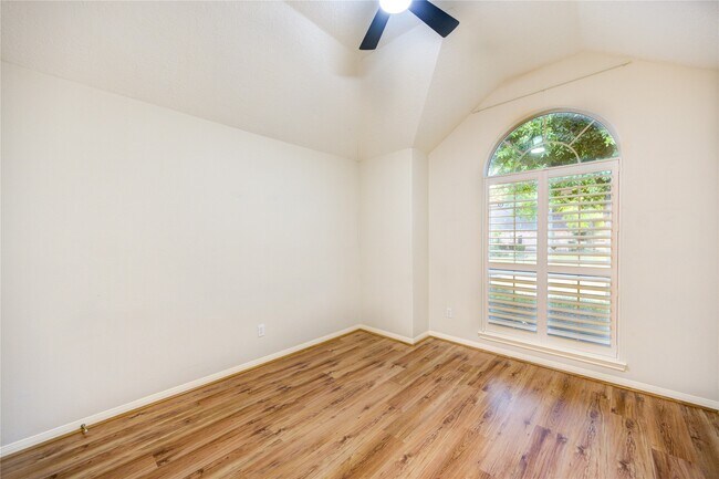 Building Photo - 1231 Parkhaven Ln