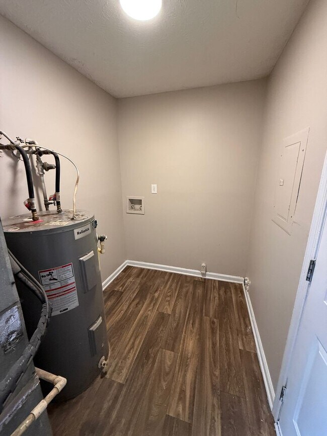 Building Photo - 265/267 Vincent Dr