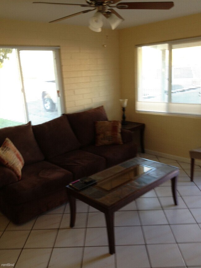 Building Photo - 2 br, 1 bath Duplex - 833 E Alice Ave Apt A