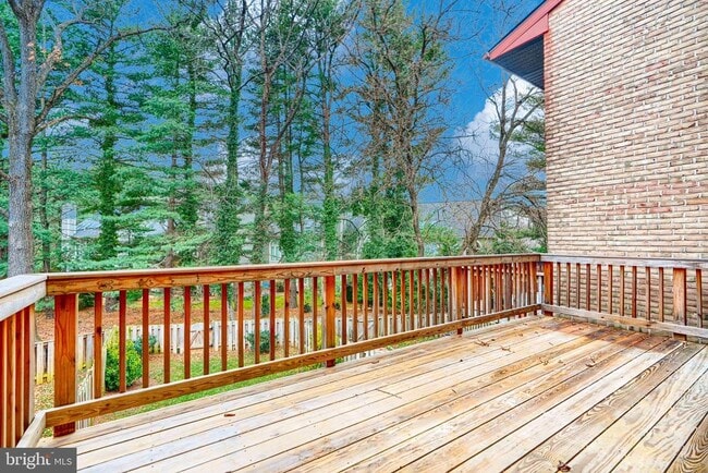 Building Photo - 414 Five Farms Ln