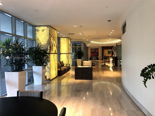 Building Photo - 1330 West Ave