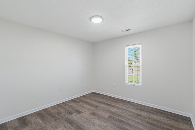 Building Photo - 2827 Shiloh Cir