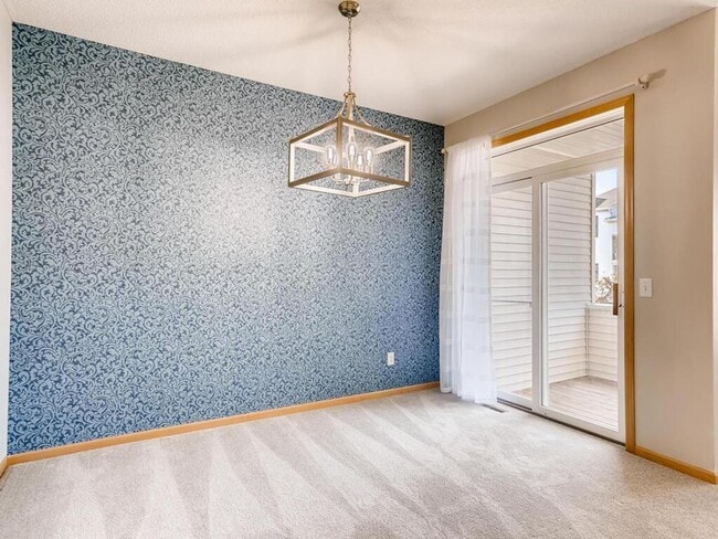 Building Photo - Rare Find! 2bd2ba2car garage townhome in Cottage Grove