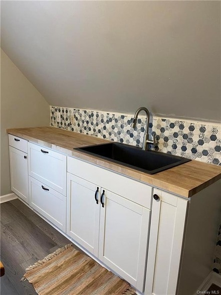 Building Photo - 21 Clinton Ave