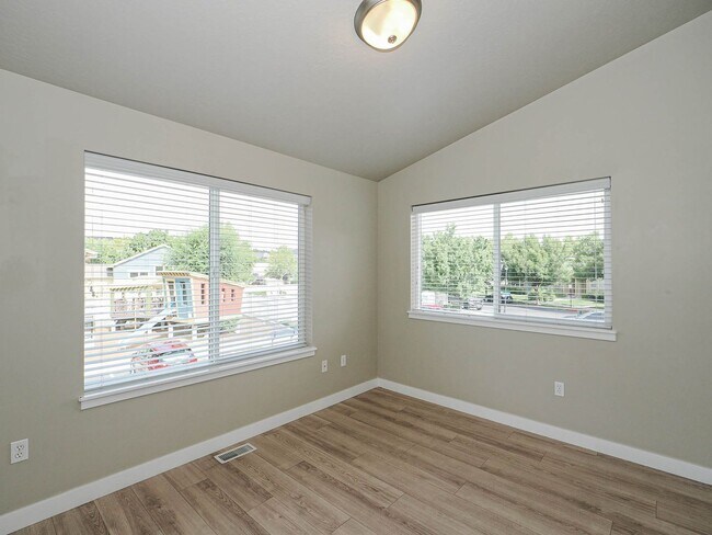 Building Photo - 3794 Lilac Heights Dr