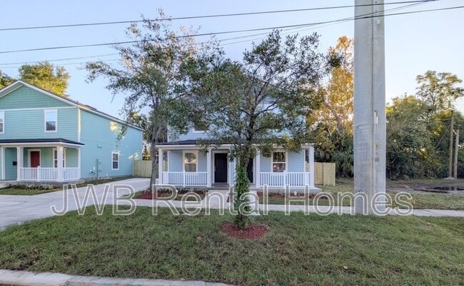 Primary Photo - 833 Bridier St