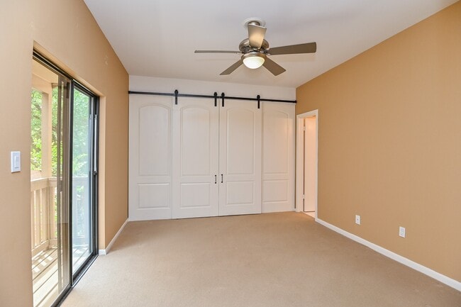 Building Photo - 294 Sugar Berry Cir