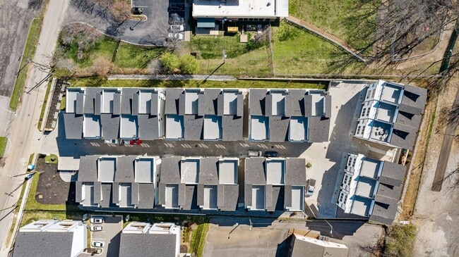 Building Photo - 223 Oceola Ave