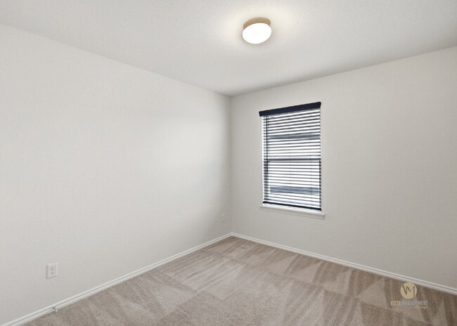 Building Photo - 4 BEDROOMS | 3 FULL BATHS | SOLAR PANELS | LOFT | DAVIS RANCH