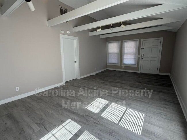 Building Photo - 510 Ridgecrest Dr