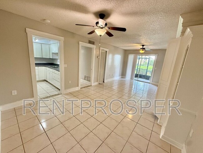 Building Photo - 938 N Lake Destiny Rd