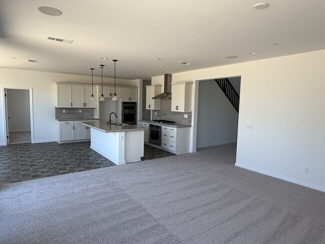 Building Photo - 4470 Hickory Ct