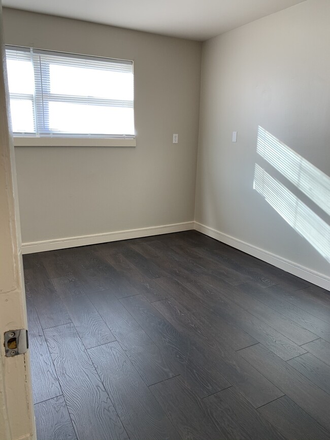 Building Photo - 2428 W Savannah Villa Oaks