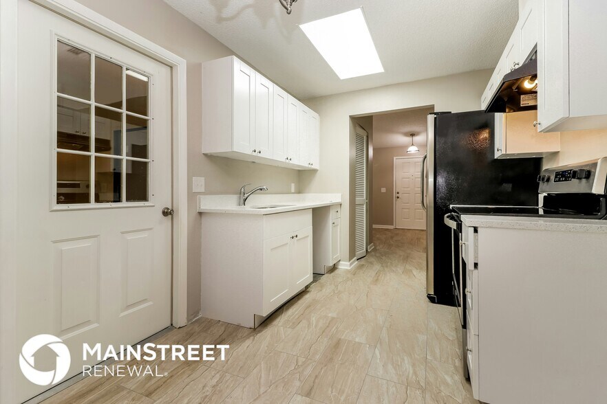 Building Photo - 11012 Bentwood Ct