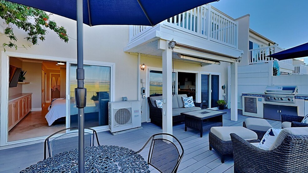 Building Photo - 3999 Crown Point Dr