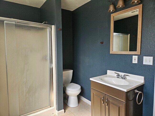 full bath - 2 - 490 Shawnee Rd