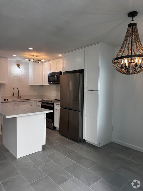 Building Photo - 6728 Omega Dr