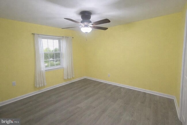 Building Photo - 304 Coventry Way