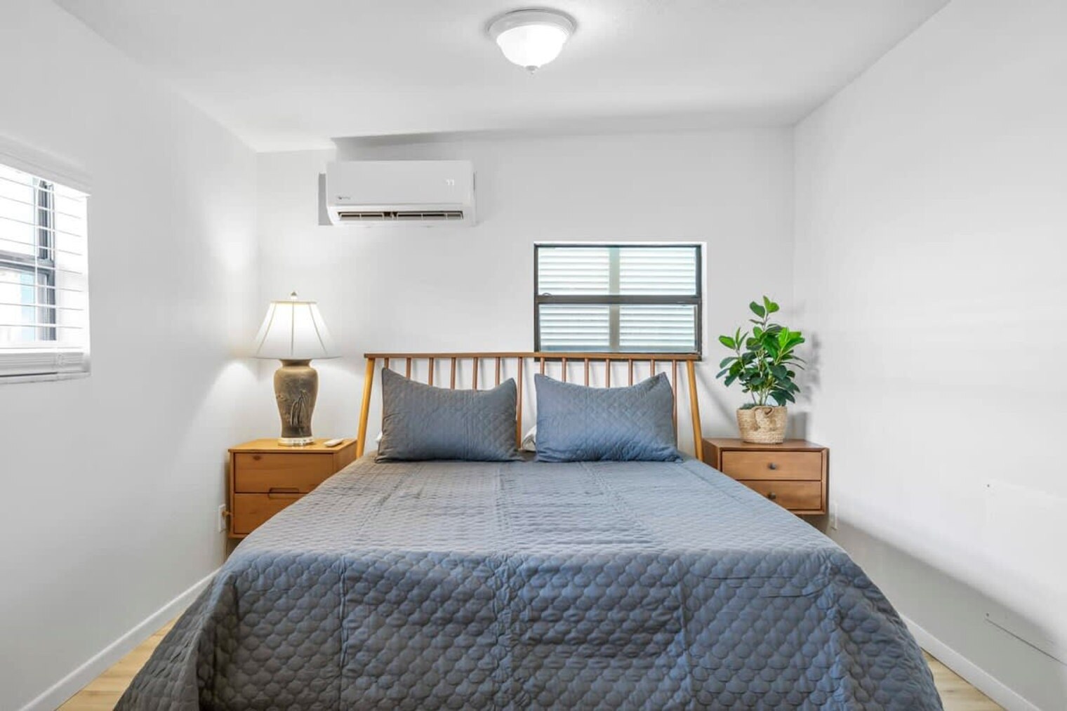 Building Photo - 936 Santa Cruz Rd