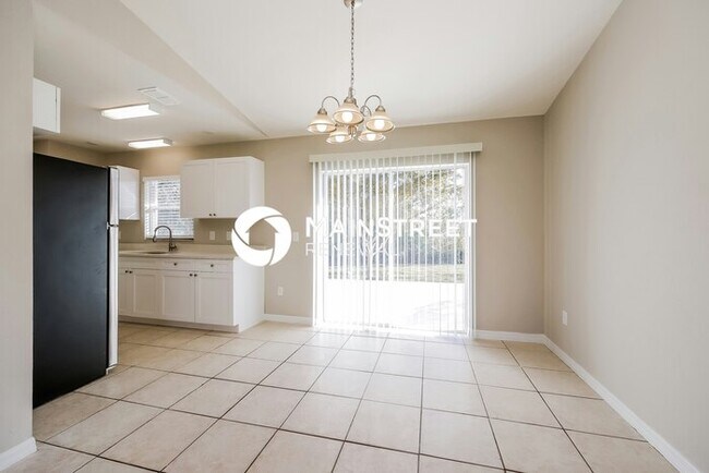 Building Photo - 3 Bedroom Pet-Friendly Home in Lehigh acres, FL with Main Street Renewal