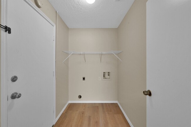 Building Photo - 4718 Cypressdale Dr