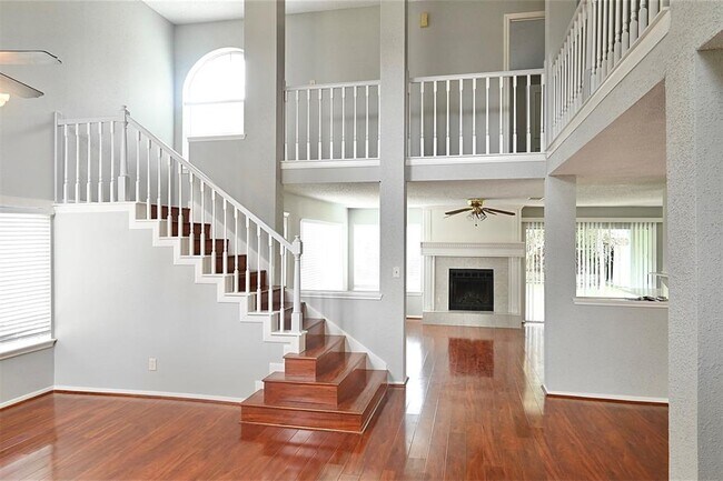 Building Photo - 3114 Hollow Creek Ct