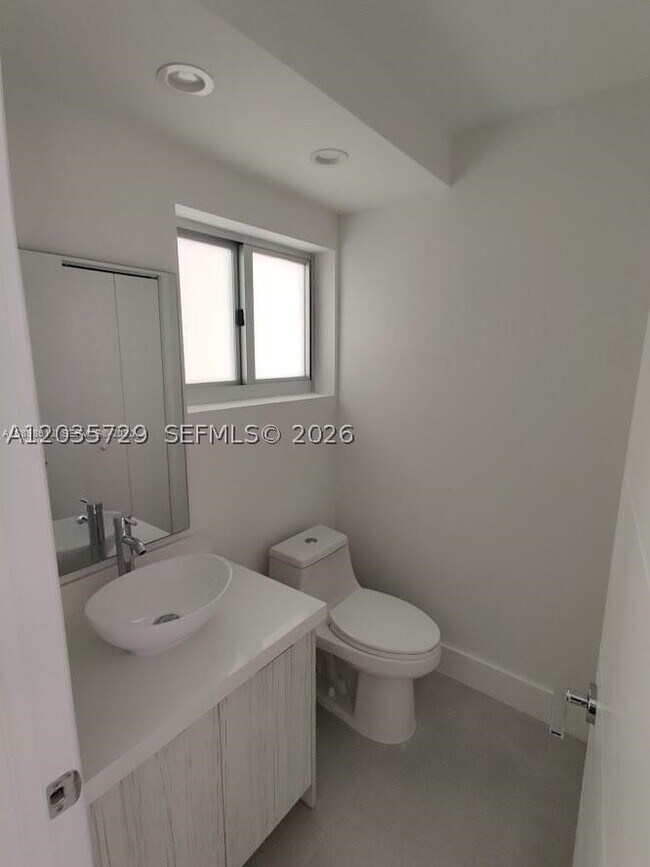 Building Photo - 3755 NE 167th St