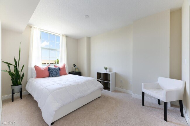 Building Photo - 2 br, 2 bath House - 610 Clematis St Apt 406