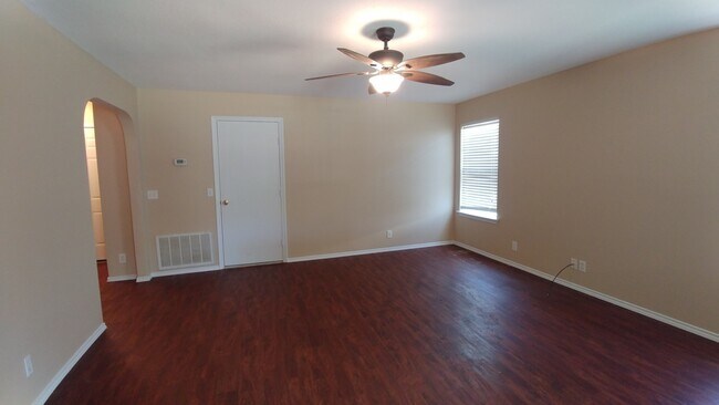 Building Photo - 244 Langely