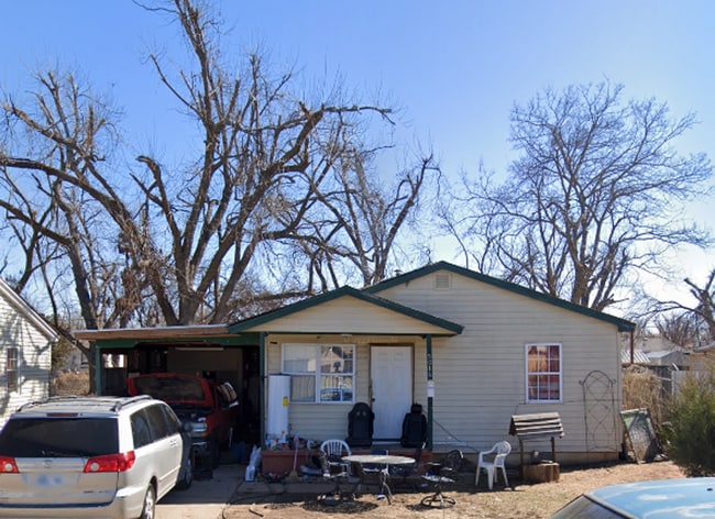 Primary Photo - 5016 Drexel Ave