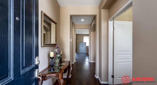 Building Photo - Fabulous Home Off Kern Canyon Rd and Mesa ...