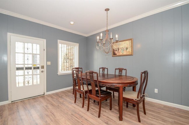 Building Photo - 8606 Oakford Dr