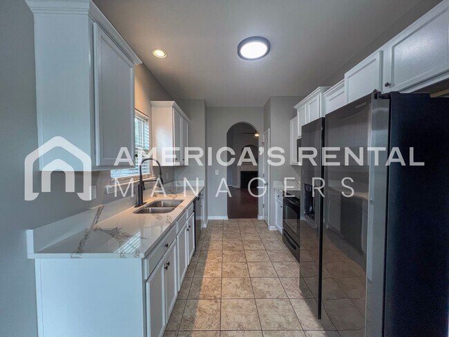 Building Photo - Beautifully Renovated Ranch-Style Home for Rent!!! View with 48 Hours Notice!