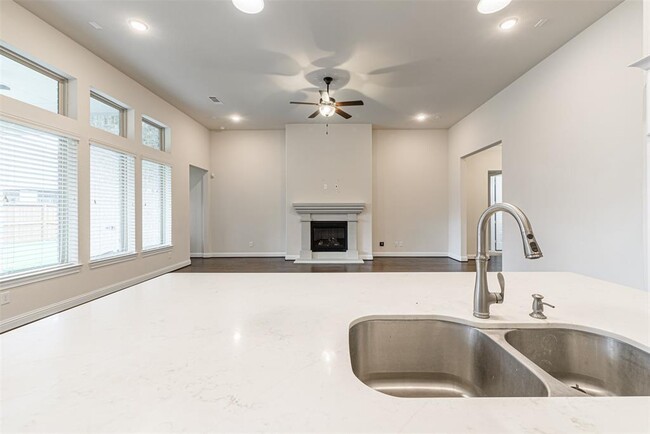 Building Photo - 28225 Beckwood Dr