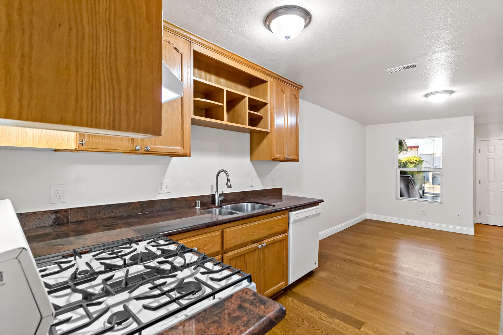 Building Photo - 2644 62nd Ave