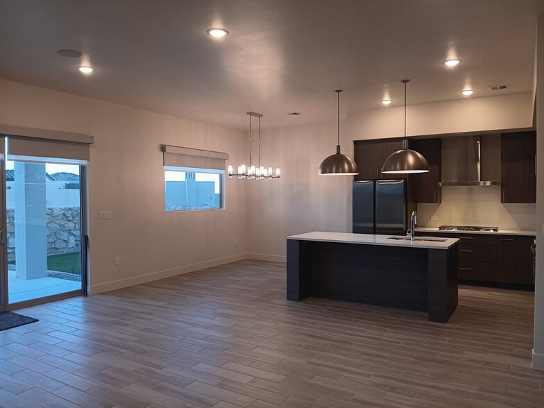 Building Photo - 824 Durham Way