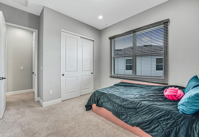 Building Photo - 5482 Macoon Wy