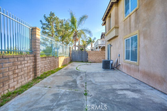 Building Photo - 6273 Long Cove Dr