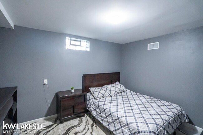 Building Photo - 47898 Lamplighter Trail