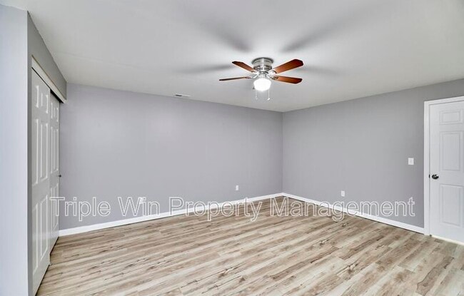 Building Photo - 4927 Triple Tree Ct