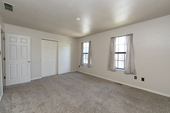 Building Photo - 118 Allens Ln