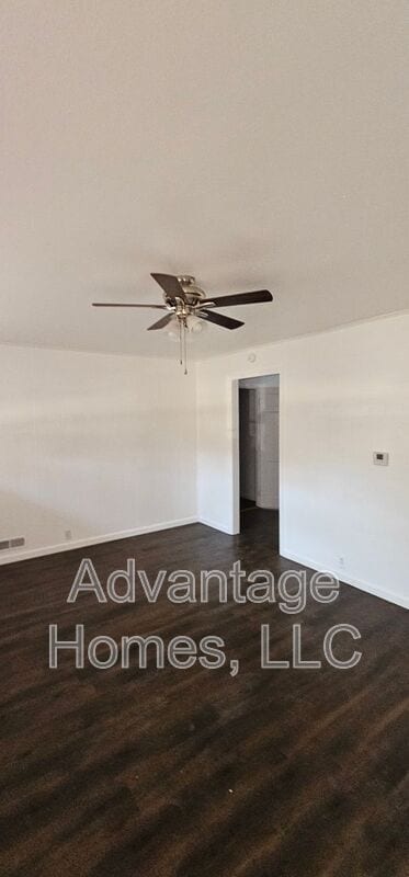 Building Photo - 7504 E 112th St