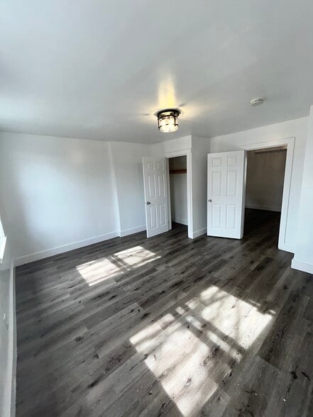 Primary Bedroom - 21 Tillinghast St