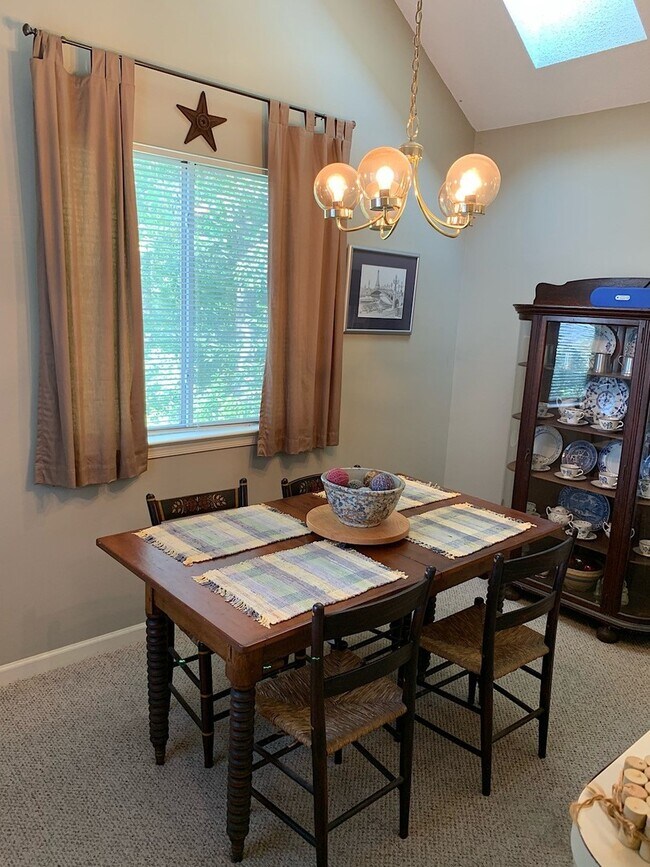 Building Photo - 298 Nantucket Place #113, Newport News, VA...