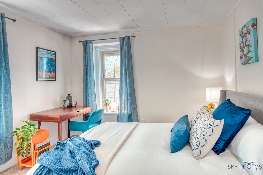 Building Photo - 52 Pomeroy Ave